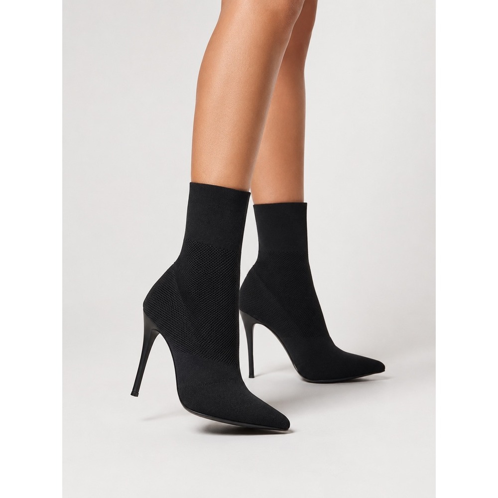 Steve Madden Dolan Black Stretch Knit Pointed Toe Stiletto Sock Ankle Boots‎ 8.5